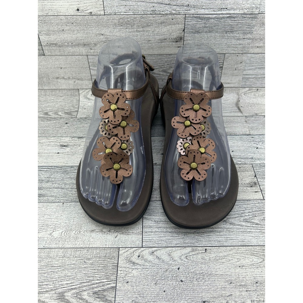 Vionic Julie II Bronze Metallic Leather Floral T-Strap Sandals Women Sz 6 TW1159
